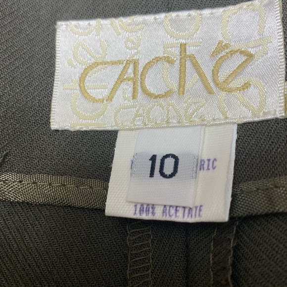 Beautiful Cache Greenish color Suit, Excellent Condition, absolutely no flaws, - Picture 16 of 16